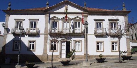 Assembleia Municipal de Vimioso aprova orçamento de 14,5 ME para 2026 com voto contra do PS