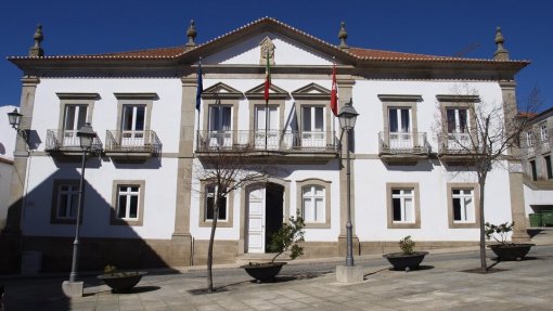 Assembleia Municipal de Vimioso aprova orçamento de 14,5 ME para 2026 com voto contra do PS