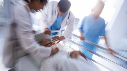 Mais de 500 doentes aguardam primeira observação nas urgências hospitalares do país