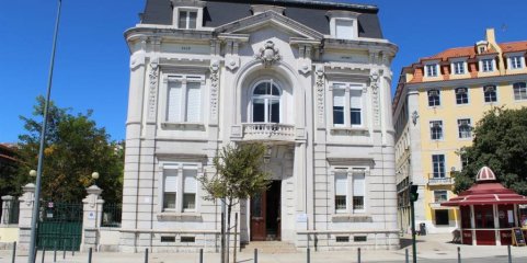 IGAS abriu inquérito ao caso do homem que morreu à espera do INEM no Seixal