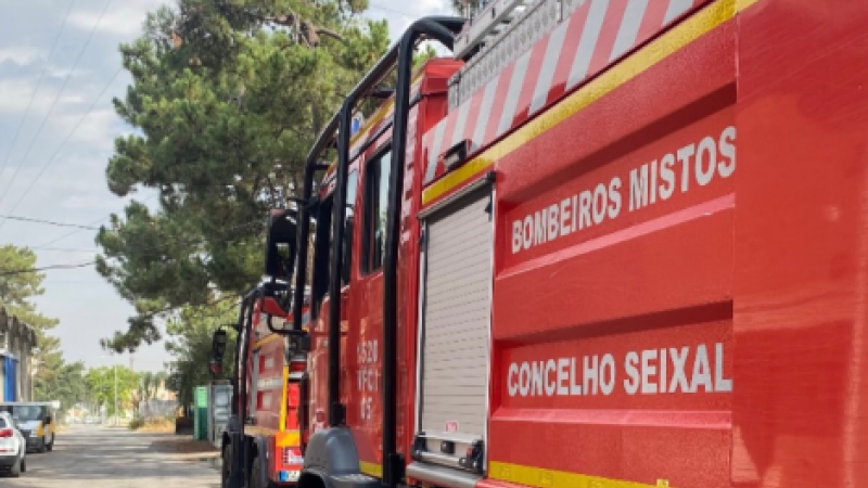 Bombeiros mais próximos do socorro ao doente que morreu no Seixal foram contactados pelo CODU às 13:15
