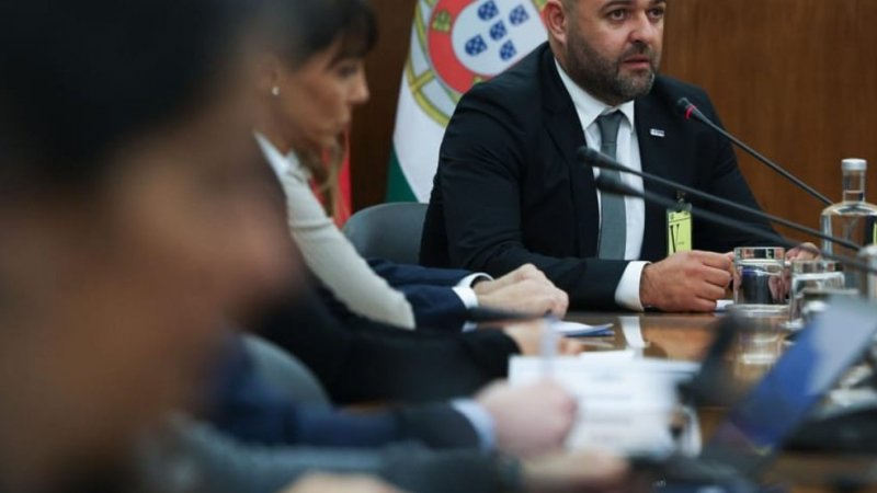 Sindicato do INEM lamenta falha na resposta após morte de utente no Seixal