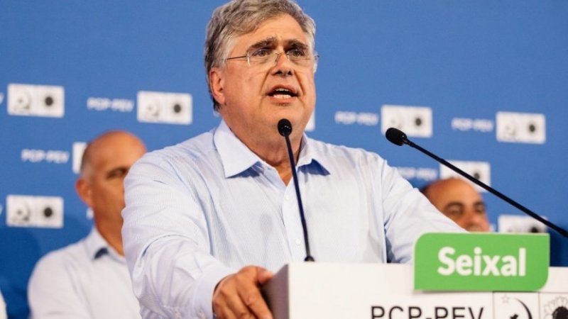 Câmara do Seixal lamenta morte de munícipe e exige reforço efetivo dos cuidados de saúde