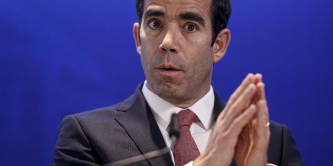 Ministro da Presidência acusa PS de ter governado“em nuvens cor-de-rosa”