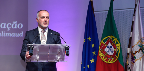 Farmacêuticos afirmam que automedicação e dificuldades nos cuidados de saúde exigem respostas integradas e seguras