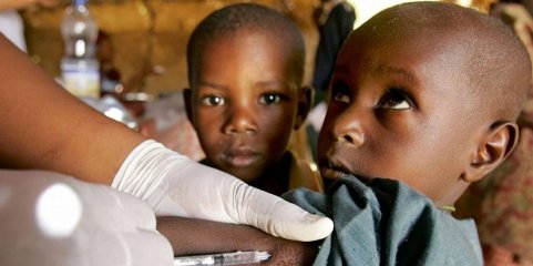 Moçambique soma quase 600 casos de sarampo e um morto em surto com seis meses