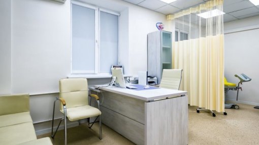 Parlamento aprova processo extraordinário para recuperar atrasos nas juntas médicas