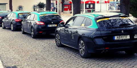 Profissionais do táxi disponíveis para colaborar no transporte de doentes