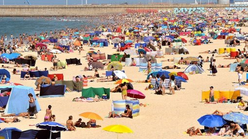 Praia de Matosinhos em risco de não ser zona balnear