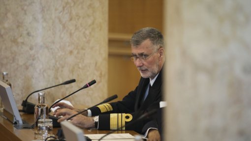 Gouveia e Melo diz que era impossível confirmar listas de prioritários a vacinar