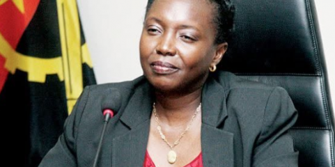 Governo angolano anuncia concurso para seis mil novos profissionais de saúde