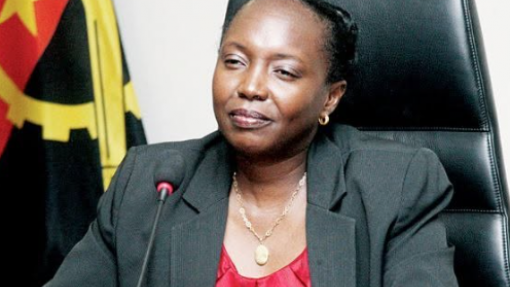 Governo angolano anuncia concurso para seis mil novos profissionais de saúde