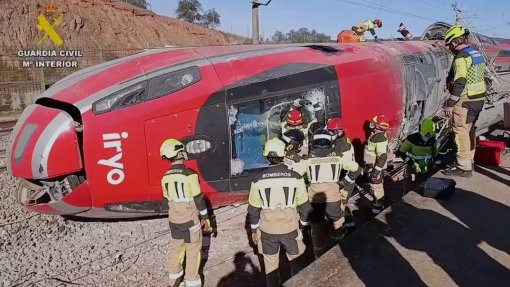 Espanha/Acidente: Morte de mulher eleva para 46 número de vítimas em desastre ferroviário de Adamuz