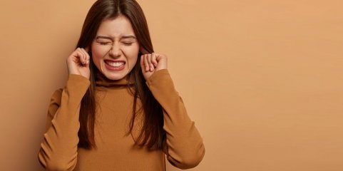 Acufeno:  atenção aos fatores de risco