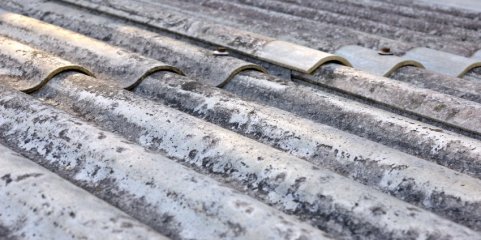 Mau tempo: DGS pede cuidados com amianto durante limpezas após tempestade Kristin