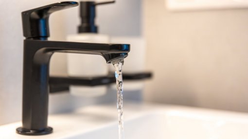 Mau Tempo: ULS de Leiria alerta para cuidados com consumo de água e segurança pessoal