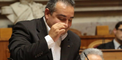 Mau tempo: Conselheiro apela a emigrantes para que vão a Portugal averiguar danos