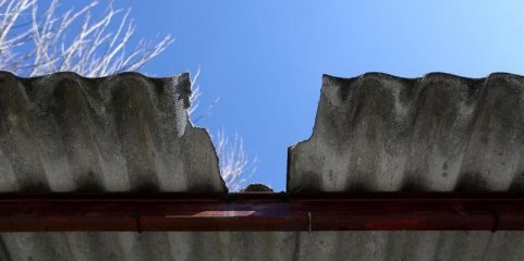 Mau tempo: Associações alertam para grave risco de contaminação por amianto