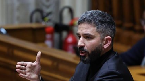 BE questiona Governo sobre hospitais sem fundos para comprar medicamentos