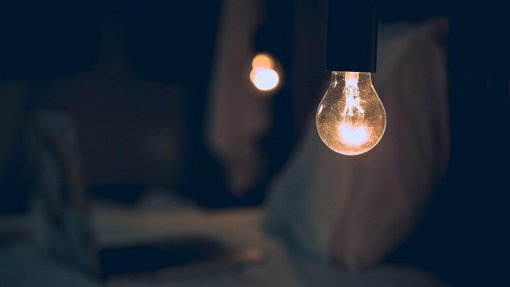 Mau tempo: E-Redes vai remeter às câmaras clientes sem energia, ‘media’ excluídos