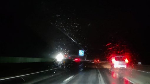 Mau tempo: Aviso amarelo de chuva para 11 distritos