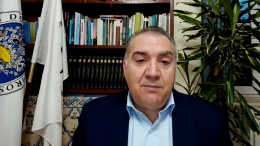 “É preciso pôr de lado algum tipo de pruridos”, afirma Luis Barreira