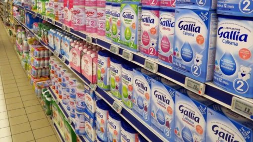 Ministério Público de Paris abre investigações sobre leites infantis contaminados