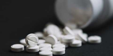 "Desafio do paracetamol" nas redes sociais tem risco de morte - Ordem dos médicos