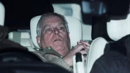 Ex-príncipe britânico André abandona esquadra onde esteve detido