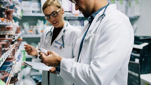 Farmacêuticos residentes apontam "fragilidades estruturais" na formação