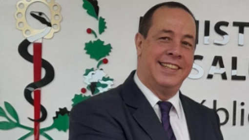 Sistema de saúde de Cuba perto do colapso devido ao bloqueio dos EUA - ministro