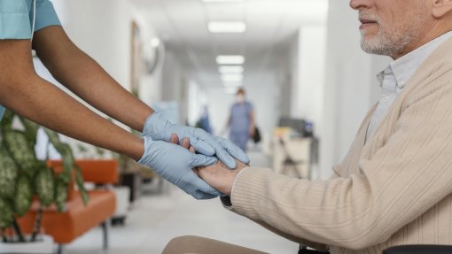 Projeto-piloto de cuidados continuados prolongado até ao final do ano