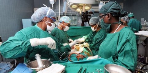 Pelo menos 10 mil moçambicanos aguardam desde 2021 cirurgia a hidrocele em Nampula