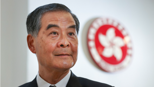 Recuo dos EUA criou situações humanitárias “de partir o coração” – ex-líder de Hong Kong