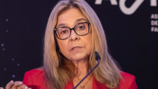 Ministra lamenta greve dos enfermeiros por haver negociações em curso