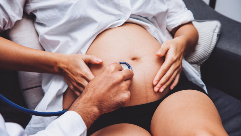 Autarcas entregam 12 mil assinaturas para manter urgência obstétrica em Vila Franca