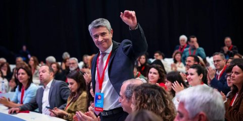 PS/Congresso: Reunião termina com discurso de Carneiro e eleição dos novos órgãos nacionais