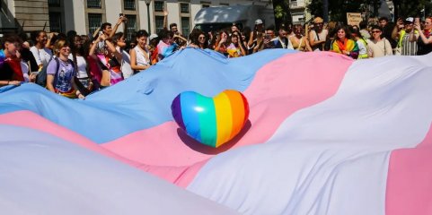 Centenas de pessoas manifestam-se em Lisboa para assinalar o dia da visiblidade trans