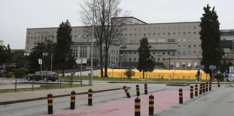 Parto à porta do Santa Maria prova necessidade de urgência regional - ministra