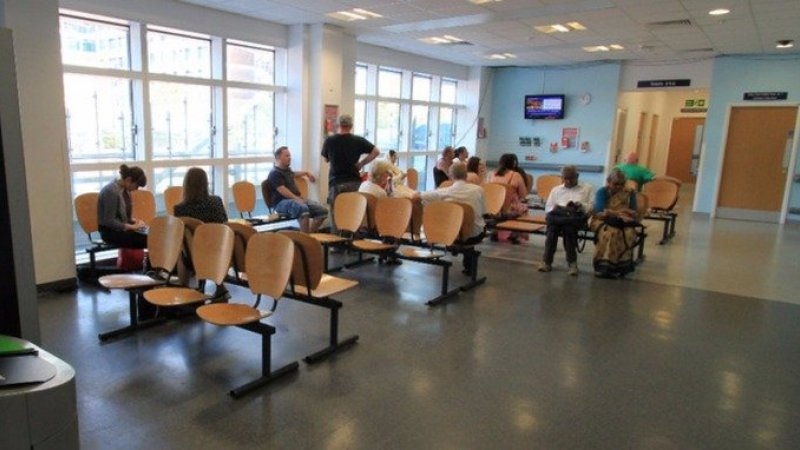 SNS aumenta produção, mas utentes enfrentam dificuldades de acesso