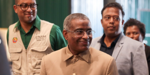 Ministro da Saúde moçambicano pede uso de linguagem "leve e simples" com doentes