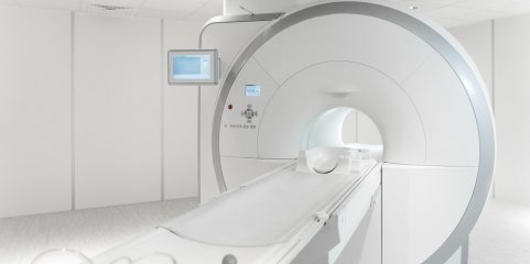 Escola de Tecnologia da Saúde de Coimbra investe em equipamento de simulação de radioterapia