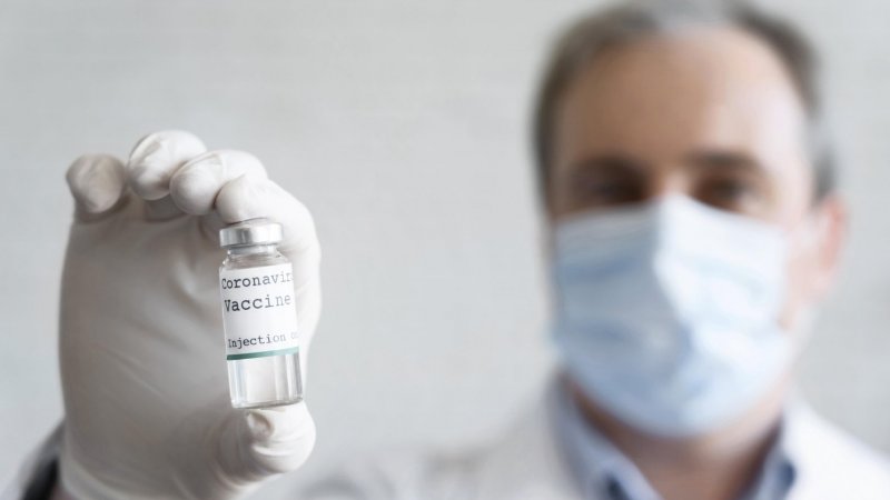 Parlamento aprova audição de atuais e ex-responsáveis da Saúde sobre vacinação covid-19