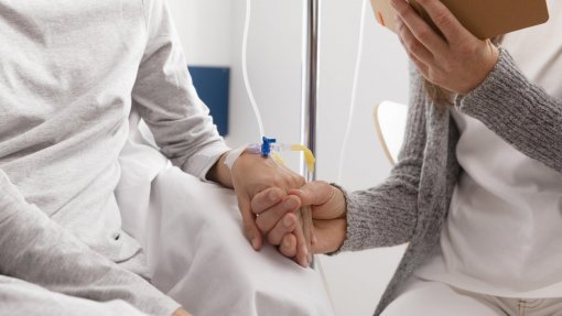 Nanopartícula desenvolvida em Espanha pode abrir um caminho contra o cancro