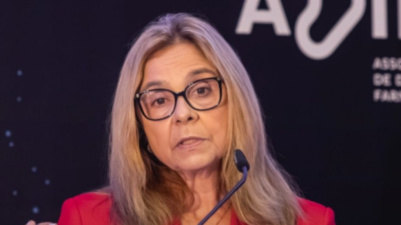 País tem de estar preparado para eventual aumento do preço dos medicamentos - ministra