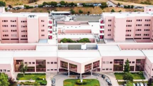 Três dezenas manifestam-se em defesa do SNS no Amadora-Sintra