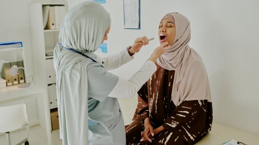 Hospital Egas Moniz assinala Dia Mundial da Voz com rastreios gratuitos