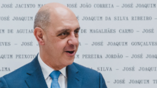 Ex-ministro rejeita que atraso no concurso dos helicópteros do INEM se deveu a razões financeiras