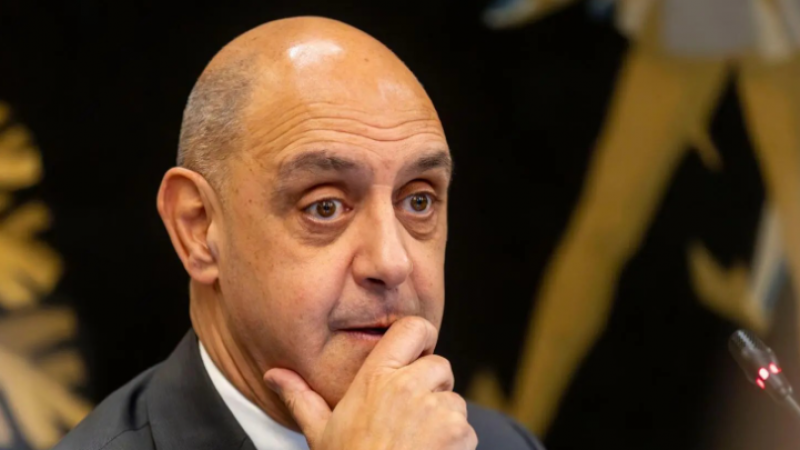 Ex-ministro diz ser impossível Força Aérea assegurar serviço de emergência médica