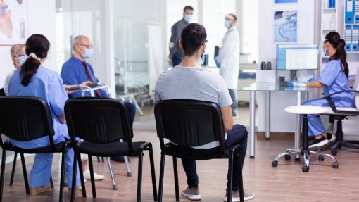 Parlamento açoriano recomenda criação de Centro Académico Clínico